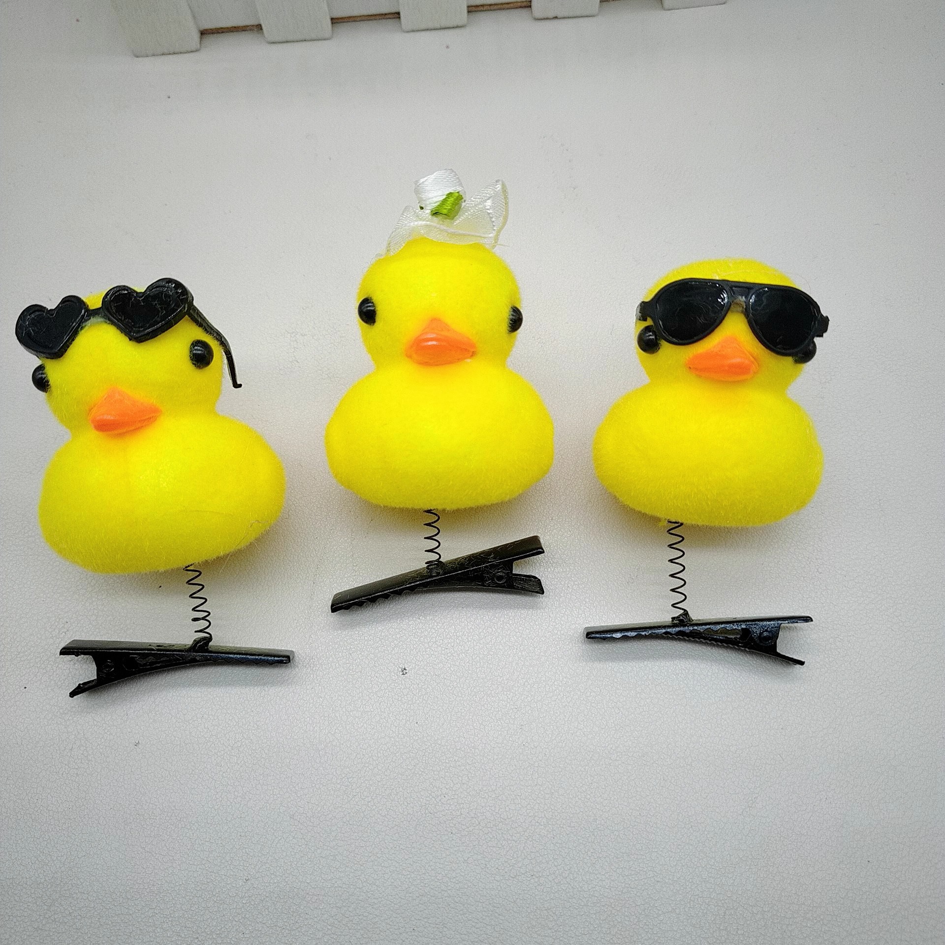 Cute hat with bow tie, rose crown dress, 2025 Internet celebrity bestseller, little yellow duck headwear, spring hair clip Application Scenario