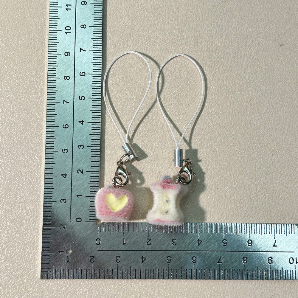 Douyin's same style flocked pendant, three-dimensional cartoon heart apple food toy apple core student bag pendant, mobile phone chain cartoon flocked pendant Specification image