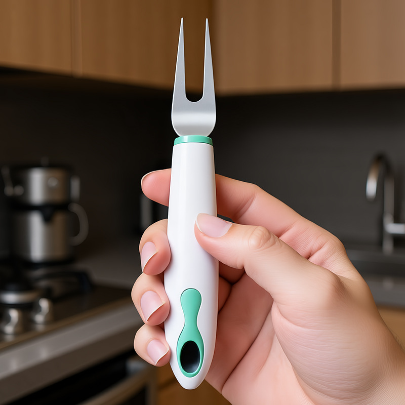Stainless steel kitchen small tool set with storage seat, peeler, fruit knife, egg beater, baking complementary food tool combination Application Scenario