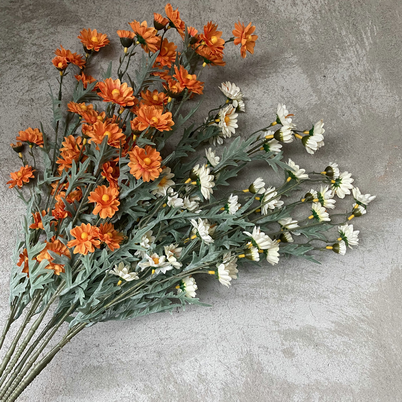 5叉喷白秋菊花 家居摆设花艺假花婚庆装饰 摄影拍摄仿真花束