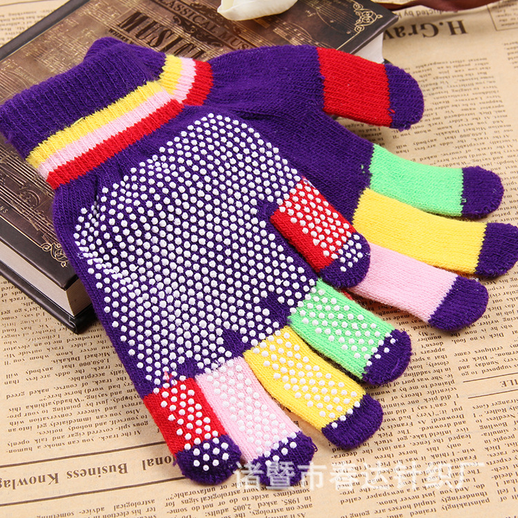 Wholesale full-finger anti-slip yoga warm gloves, winter knitted magic print, women's six-color five-finger touch screen
