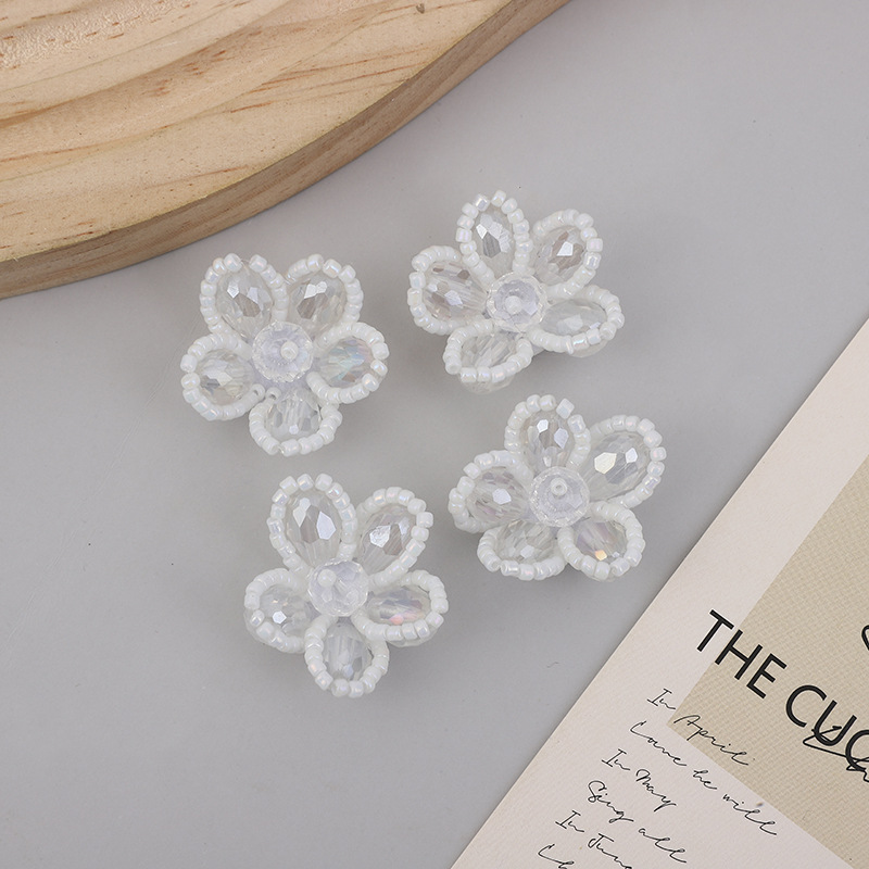 Handmade beaded crystal flower hair accessories and earrings diy accessories, small fragrance style three-dimensional flower accessories, hair clip materials wholesale Specification image