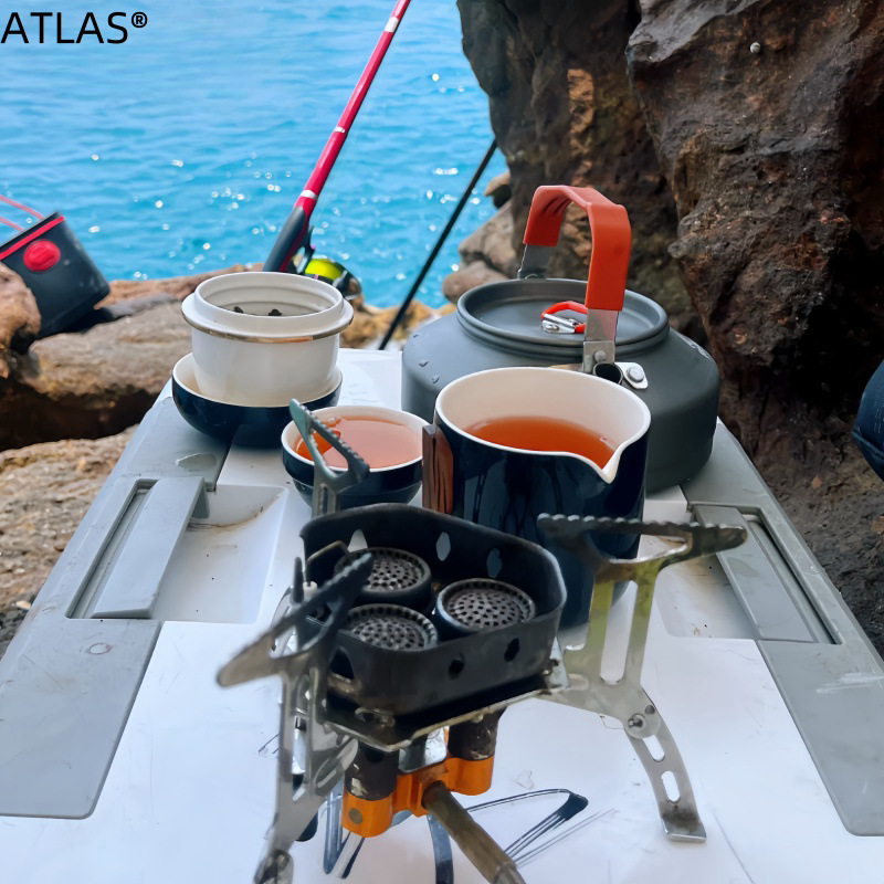 Outdoor high-intensity three-burner gas stove, three-star stove, portable camping and picnic cookware, mini gas cylinder, gas stove Application Scenario