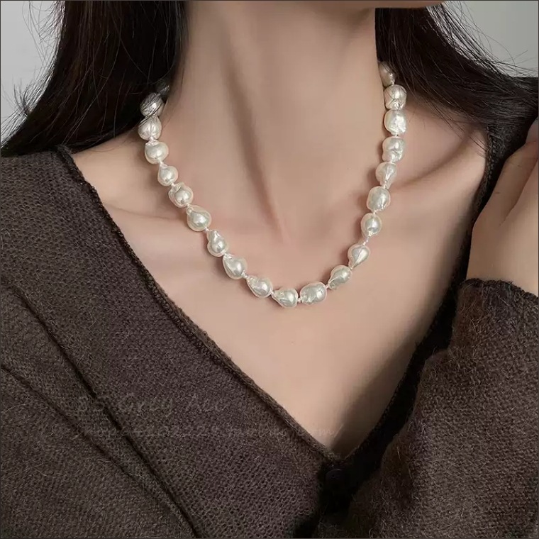 Light luxury, irregular Baroque pearl necklace for women, 2024 new style, high-end neckchain, sweater chain, collarbone chain Specification image