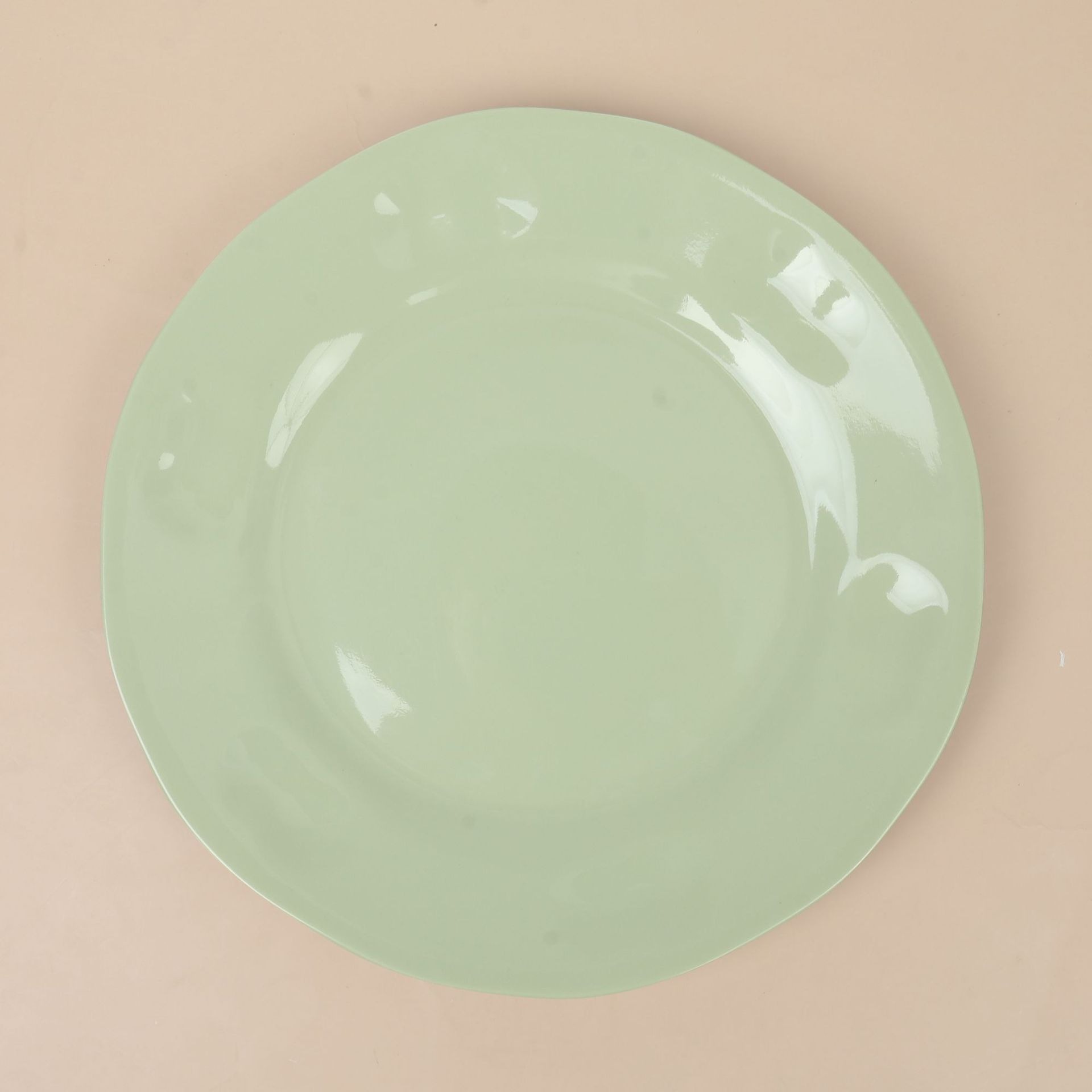 Customized A5 melamine tableware for foreign trade, hot pot plates, green barbecue commercial bowls, grilled meat plates, and porcelain imitation beef round plates Application Scenario