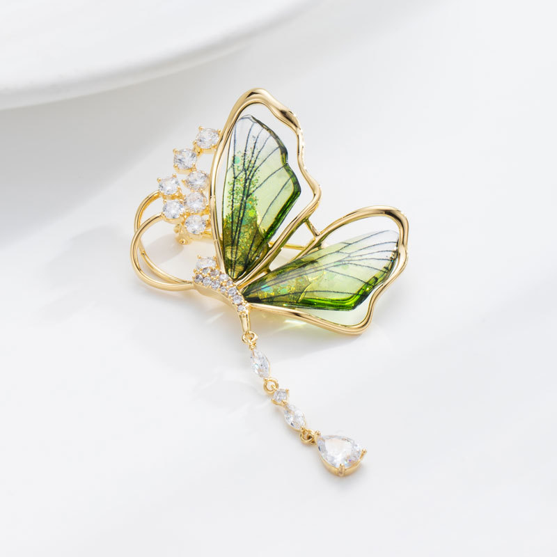 Semi-transparent butterfly tassel brooch, light luxury and versatile insect corsage, new personalized cardigan suit pin accessory details Picture