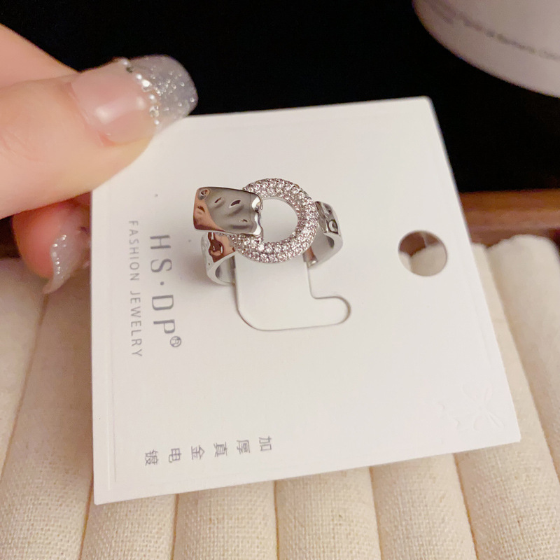 A high-end and fashionable open belt buckle index finger ring accessory with a minimalist and unique design from Japan and South Korea