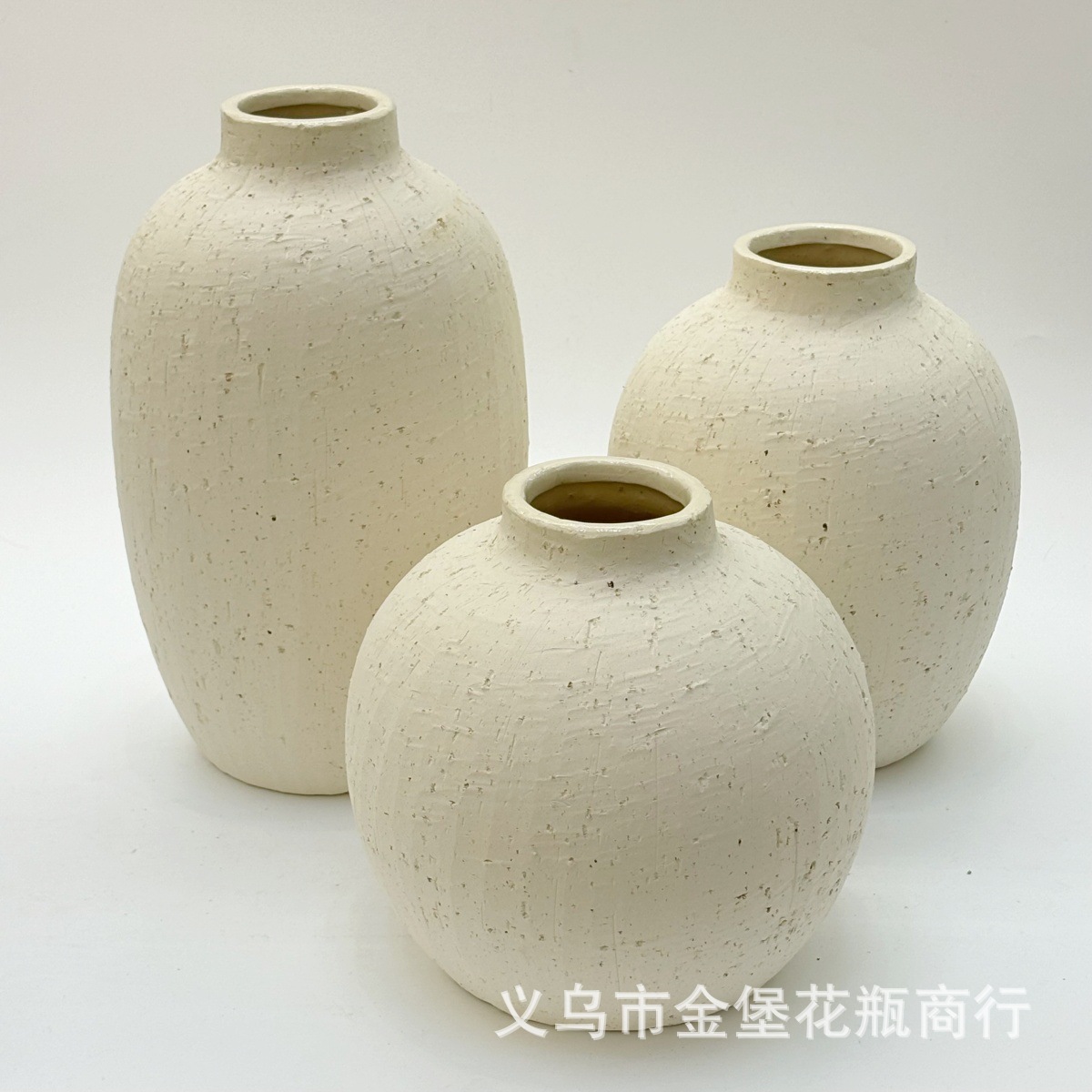Multi-shaped off-white coarse earthenware vases, wabi-sabi style home soft decoration dried flower arrangement vases Specification image