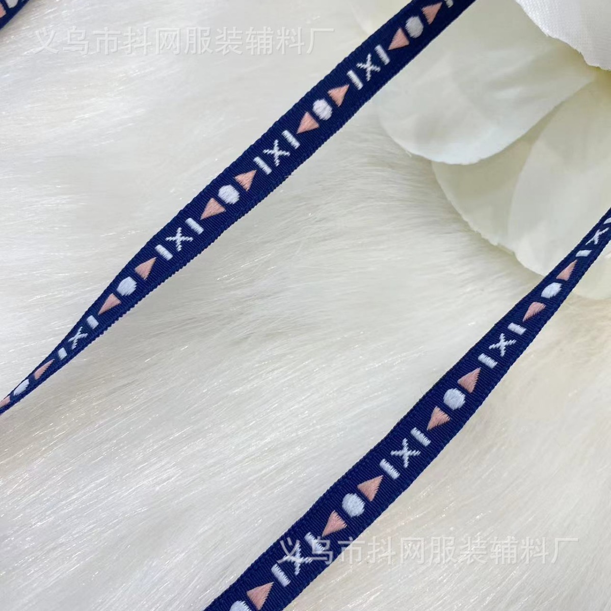 A wide variety of styles, large quantities in stock, ethnic-style jacquard embroidery webbing, performance costume accessories, gift boxes, packaging straps Specification image