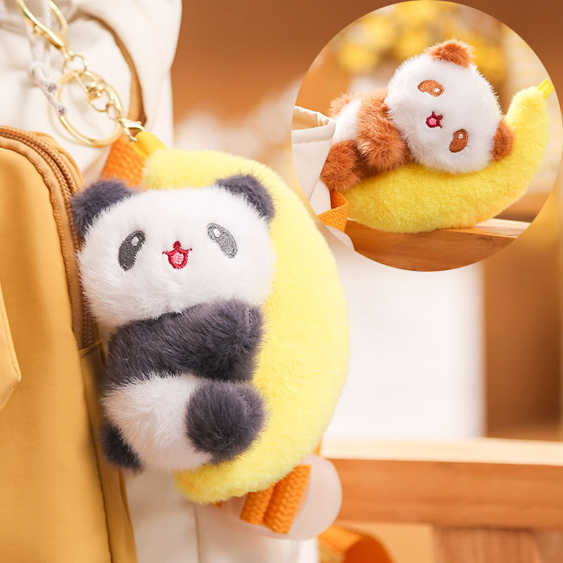Cartoon fruit plush keychain, cute vegetable pendant, creative fruit schoolbag hanging decoration, girl's gift for best friend accessories Application Scenario