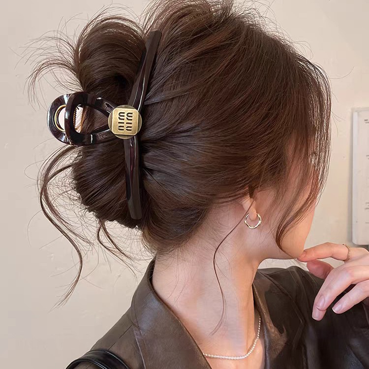 2025 New style simple scratch-clip women's high-end large-sized hair clip, high-quality shark clip headwear at the back of the head 2025 New style simple scratch-clip women's high-end large-sized hair clip, high-quality shark clip headwear at the back of the head