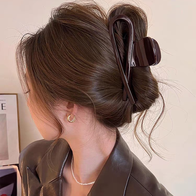 2025 New retro style, versatile grabber, women's high-end back head hair clip, shark clip hair clip headwear Specification image