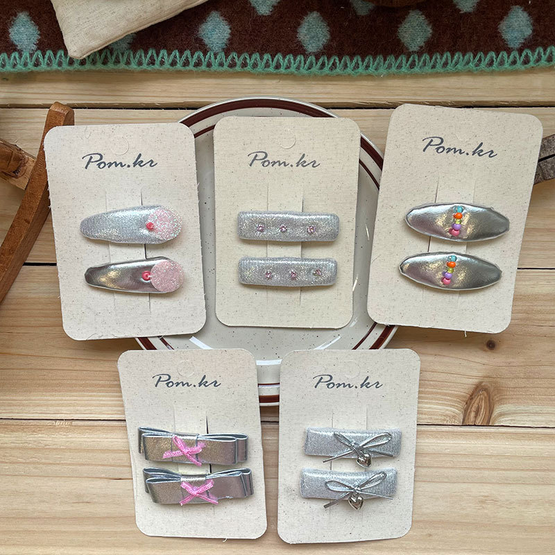 New Korean-style silver fine sparkling flower children's hairpin, bow, sweet and girlish bangs, side clip, bb clip Application Scenario