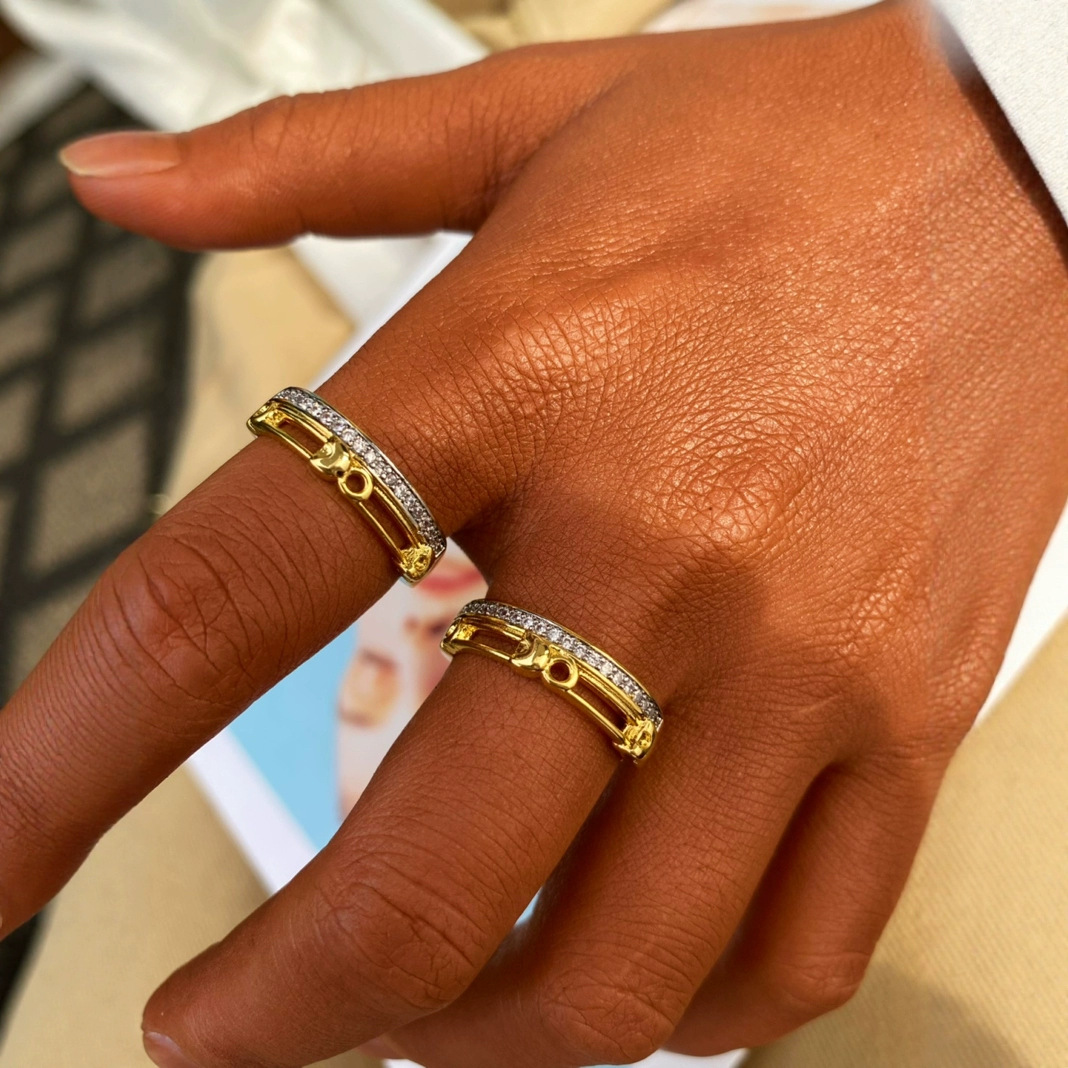 Factory direct sales, cross-border wholesale, 18k gold high-end diamond-encrusted women's paperclip, double-layer ring bracelet, two-color set Specification image