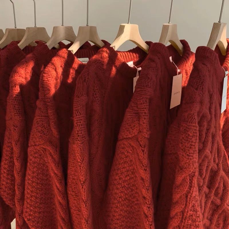 A large-sized red tweed sweater for Christmas and New Year, thick and loose for women, and a laid-back pullover sweater for autumn and winter Application Scenario