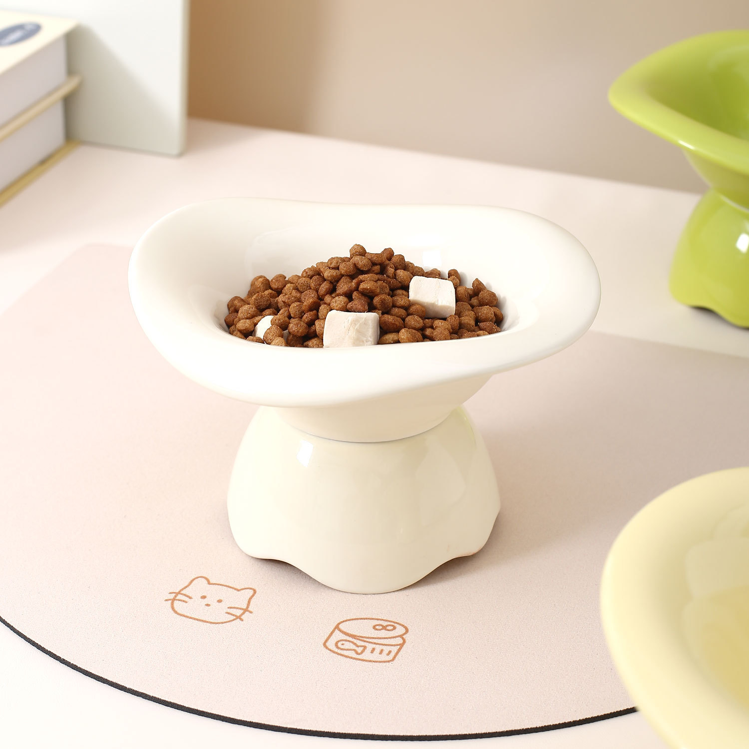 Cream-style series split wavy pet bowl, household ceramic cat bowl and dog bowl, high-legged neck guard bowl, cat and dog food bowl Specification image