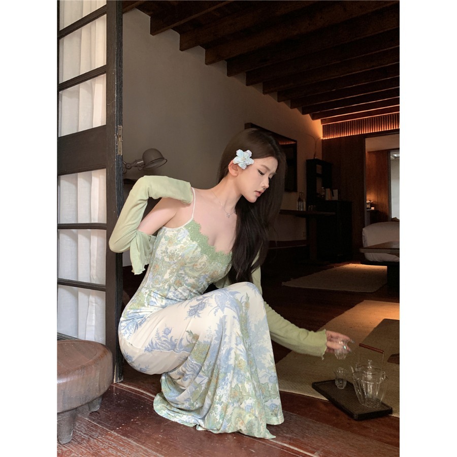 吊带裙性感/女装/裙子面料质感/白色连衣裙/连衣裙产品图