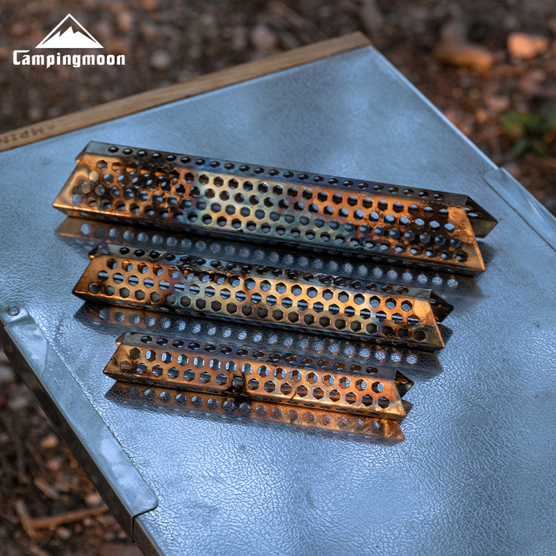 Koman A4-CL large, medium and small stainless steel firewood camping honeycomb hollowed-out combustion-supporting magic tool burns completely without smoke Application Scenario