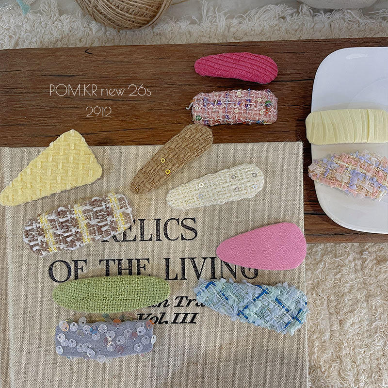 New Korean-style fabric handcrafted sequin hair clips, children's sweet side broken bangs clips, double-piece bye-bye hair accessories Specification image