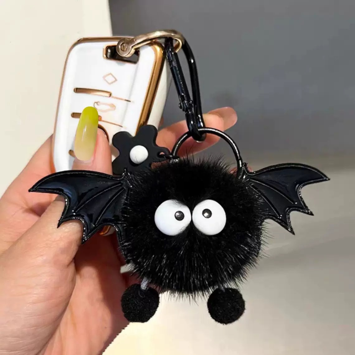 Cute and fun Halloween imitation mink fur little devil bag pendant, ins fur ball monster keychain pendant