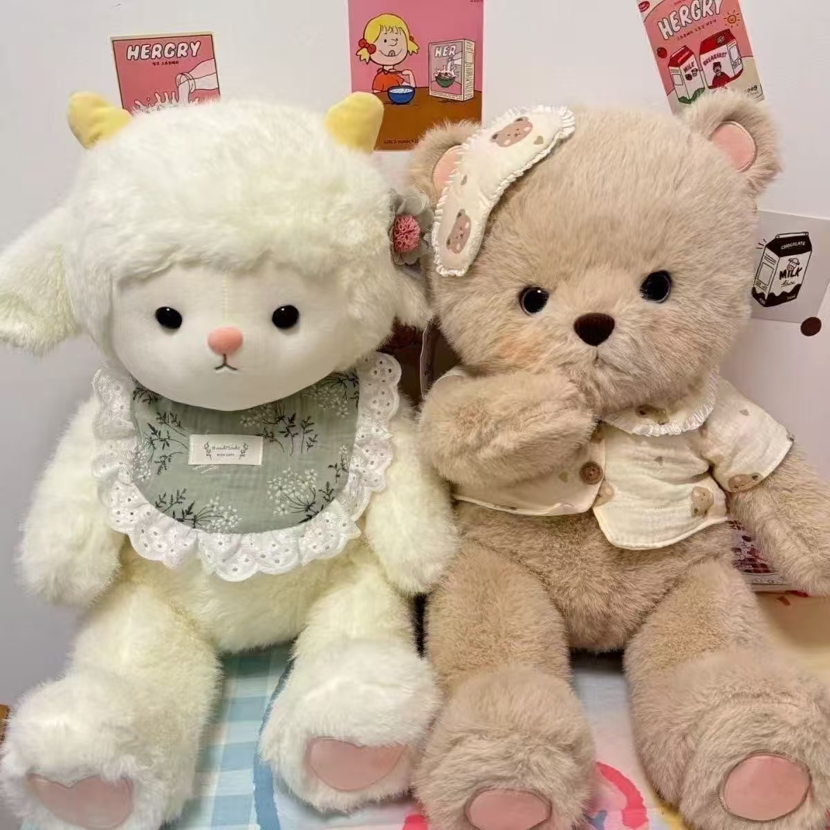 星星人毛绒玩具羊熊款可爱玩偶挂件儿童布艺玩偶礼物收藏赠品