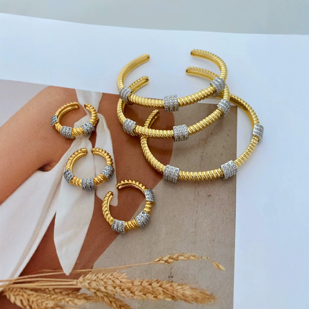 Cross-border personalized C-shaped threaded opening bracelet ring set for women, hot-selling diamond-encrusted jewelry in Europe and America Specification drawing