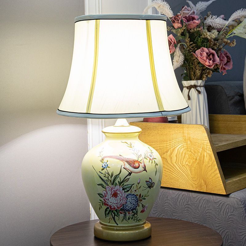 American country small table lamp, bedroom bedside lamp, European creative ceramic, simple modern living room, warm wedding room Specification image