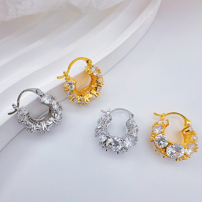 柏伶饰品网红高级感锆石圆环耳扣个性小众时尚百搭耳钉超闪耳环女产品图