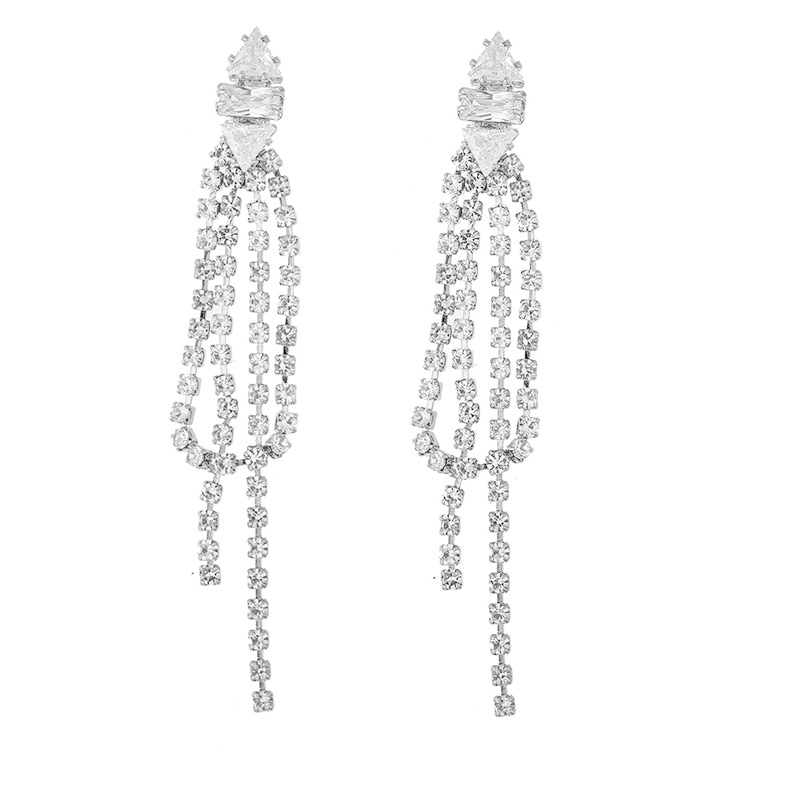 Fashionable, simple and light luxury full-diamond tassel earrings, cross-border European and American accessories, versatile for women's fashion, zircon rhinestone shiny earrings and accessories Application Scenario