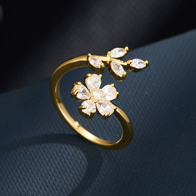 A charming and stylish zircon flower opening ring with a touch of charm. Adjustable index finger ring, a bestseller Application Scenario
