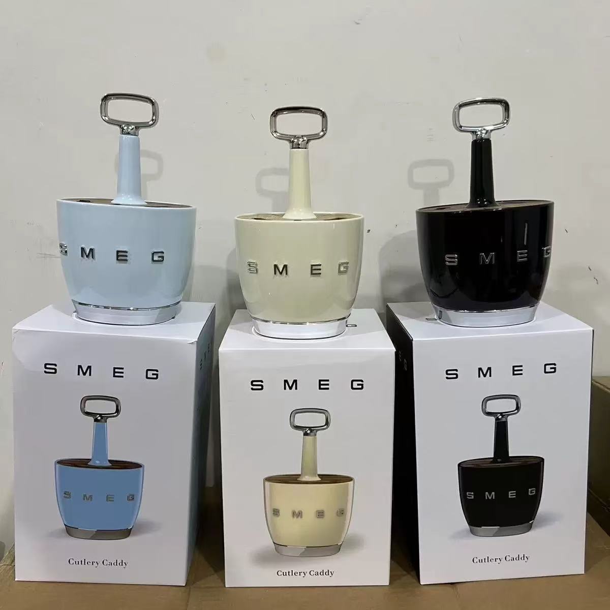 Smeg 5-color foreign trade household SMEG tableware stand base knife fork spoon retro Western tableware storage tableware details Picture