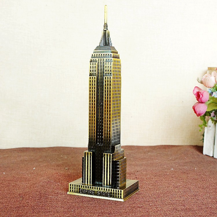 The 2019 new model of the Empire State Building in the United States, with exquisite electroplating workmanship, is a tourist souvenir of the Empire State Building Application Scenario