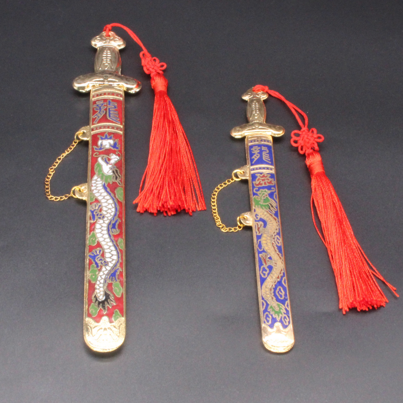 Beijing Cloisonne vintage goods are being exported back to the cultural and recreational collection machine. Copper body enamel dragon pattern tassel sword Application Scenario