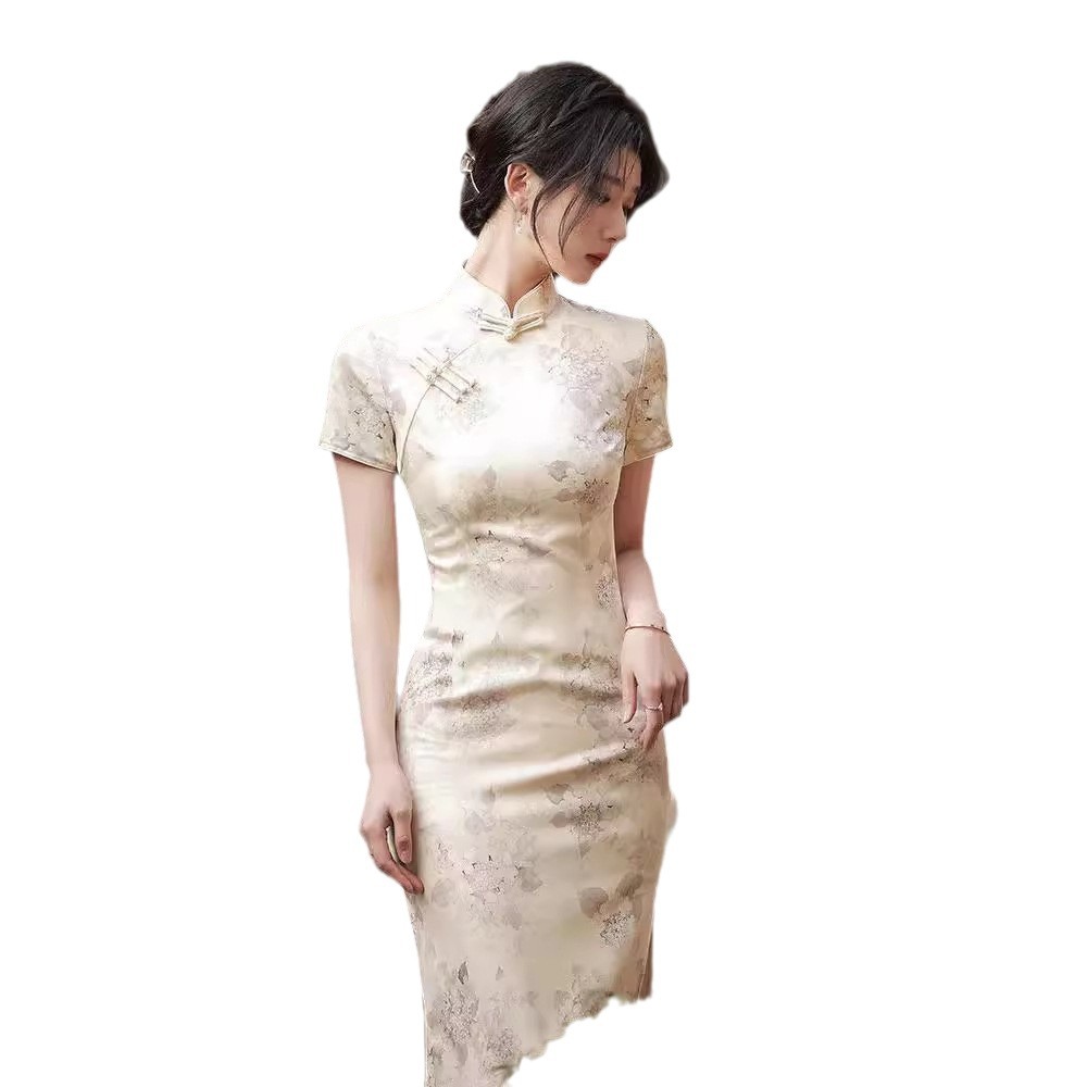 French cheongsam 2024 new style, retro Chinese style, long improved version, young girl dress for summer Item Picture