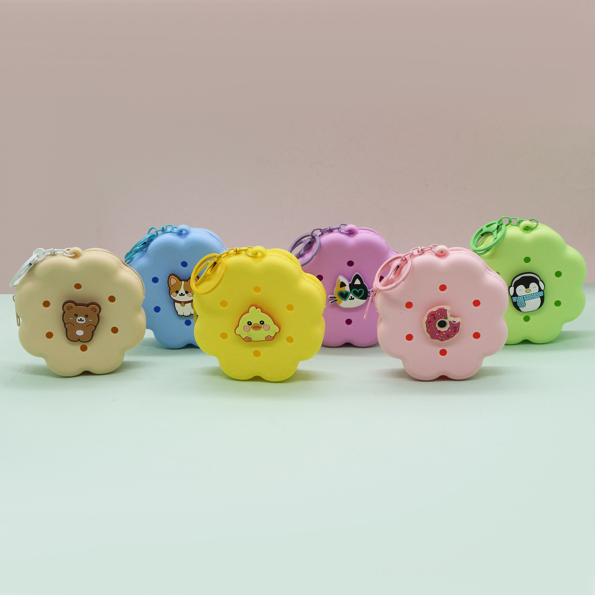 In-stock cartoon silicone hole bags, mini coin purses, diy storage bags, earphone cases, keychains, pendants and gifts Specification image