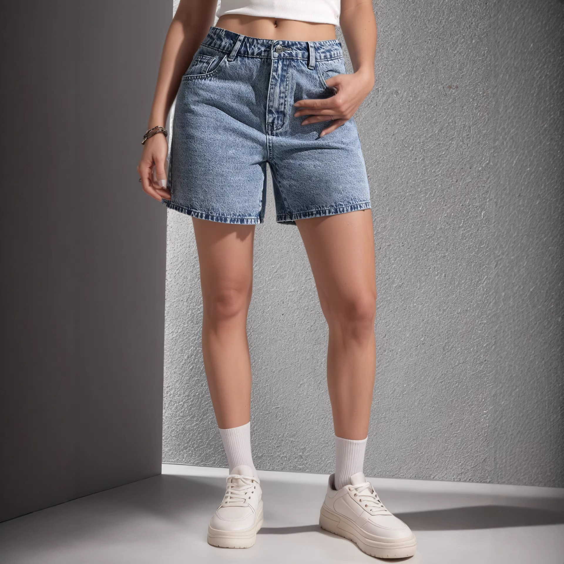 Amazon Summer new non-elastic denim shorts for women are directly supplied from European and American factories. Cross-border trade in stock full figure