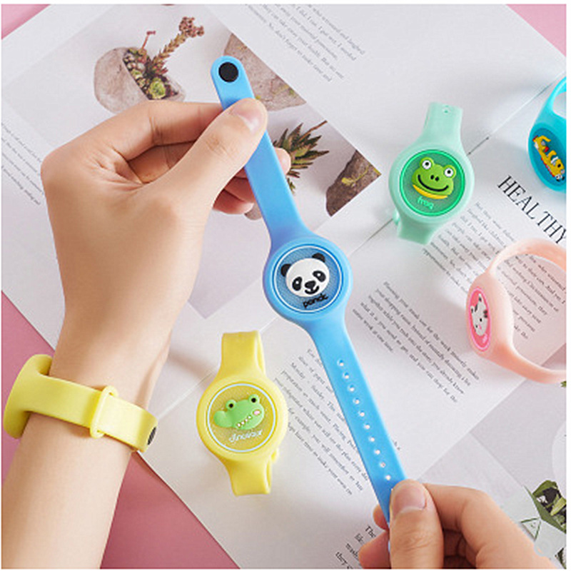 Street stall children's mosquito repellent buckle, Korean maternity and baby plant essential oil mosquito repellent wristband, portable pendant, adult mosquito repellent wonder Application Scenario
