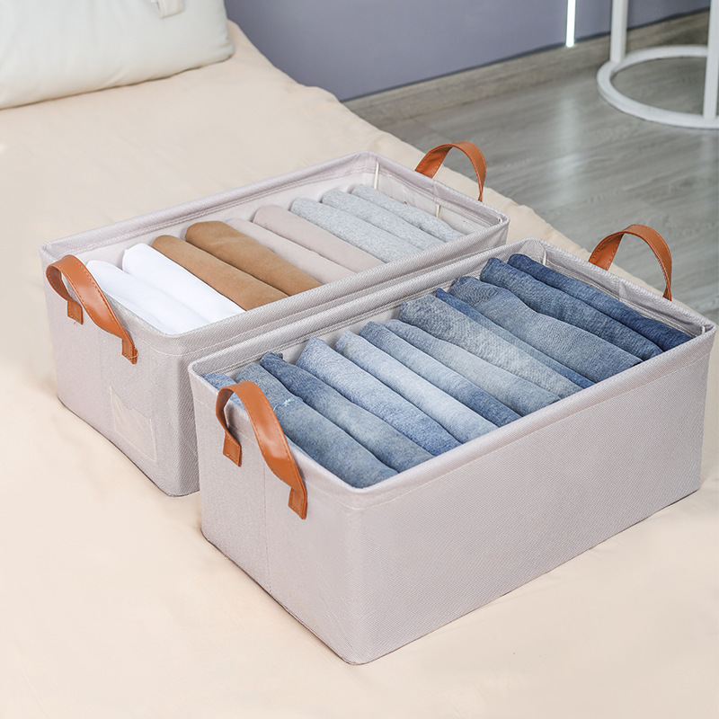 Velvet storage box, foldable and washable, hand-held storage box for household clothes, pp board odorless storage box Application Scenario