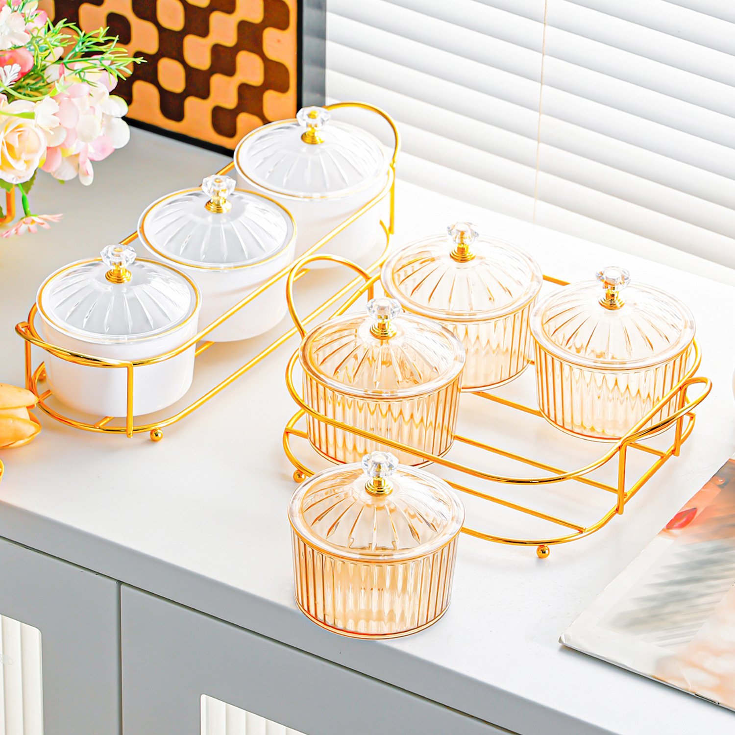 Light luxury fruit plate, plastic compartments plate, creative coffee table for home living room, snack placement, KTV compartments plate, candy box Application Scenario