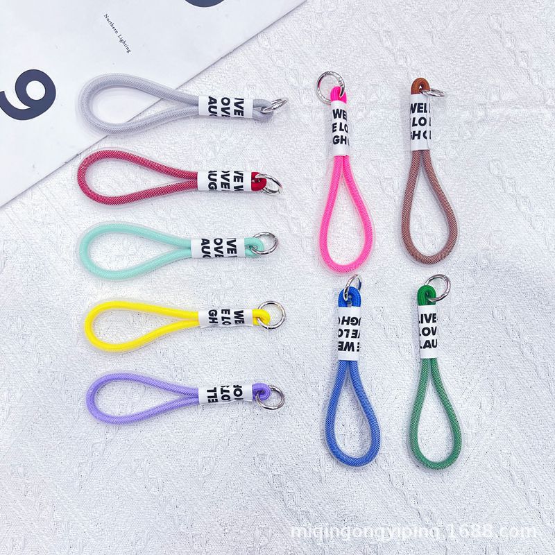 Short mesh lanyard phone case, outdoor protection anti-loss hand-held lanyard, camera water cup, car key pendant lanyard Application Scenario