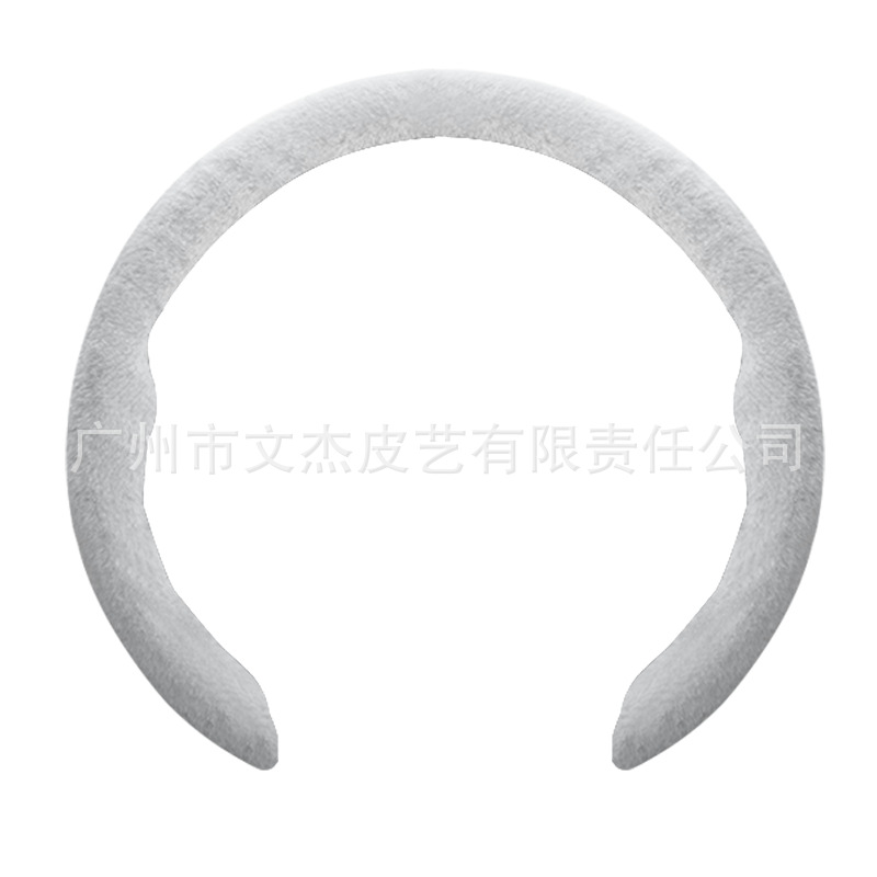 方向盘把套冬季新款方向盘套高级感 冬季秋冬女毛绒方向盘套                                白底实物图