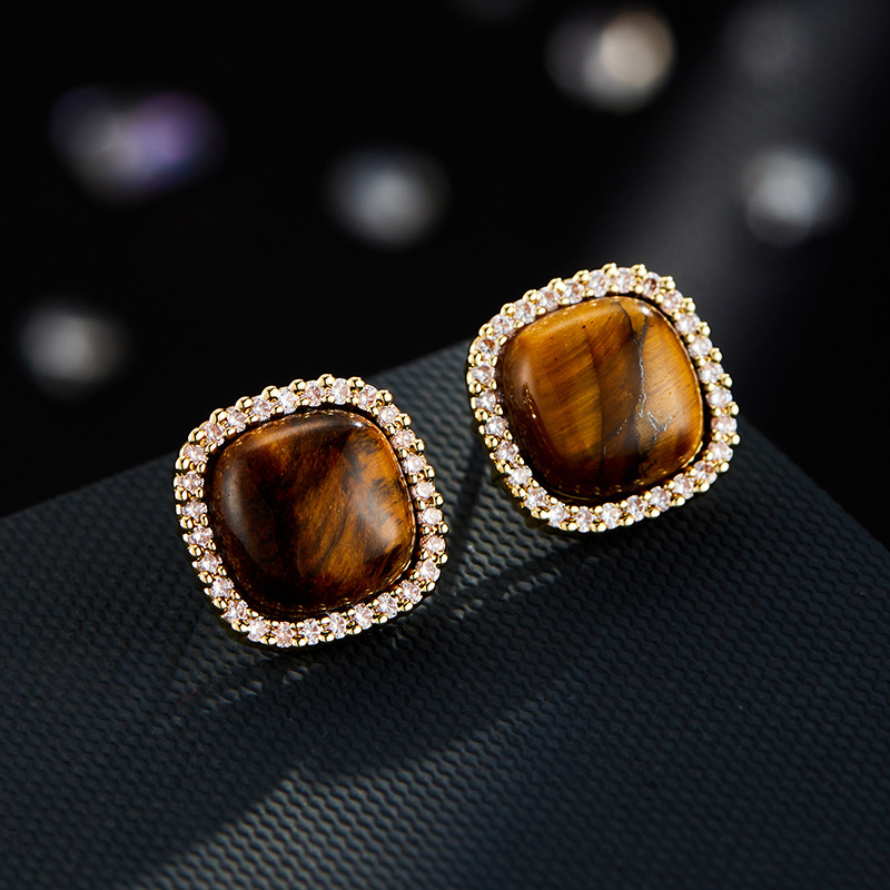 Retro square tiger's eye ear studs, copper alloy, real gold electroplated, slightly inlaid zircon s925 silver needle, light luxury and versatile earrings Application Scenario