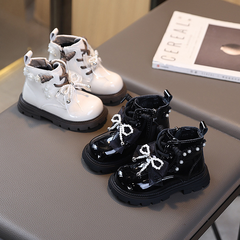Girls' solid-color ankle boots 2025 autumn new style Children's pearl-decorated cute bow princess Martin boots single boots details Picture