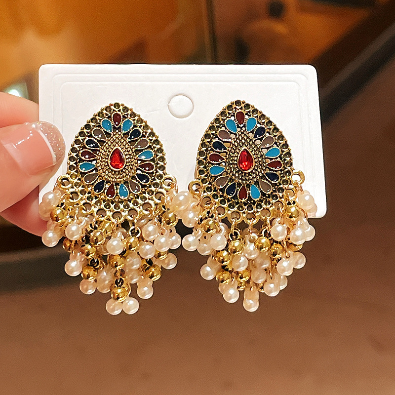 Silver needle retro diamond-encrusted water drop tassel earrings, new Chinese-style earrings with ethnic minority style, personalized and creative heavy industry earrings Specification drawing