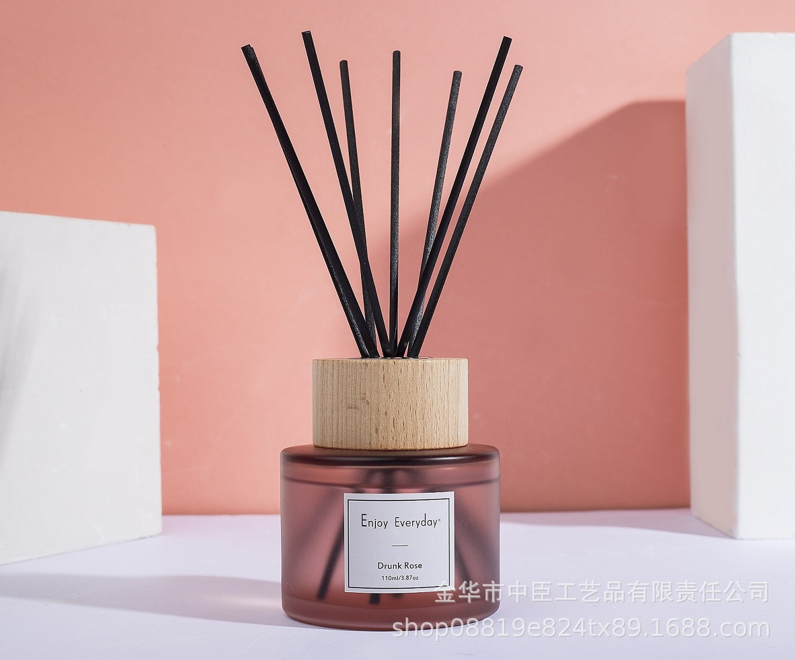 Flameless scented candles, rattan scented candles, home gifts, bathroom deodorizers, living room and bedroom air fresheners, car scented candles details Picture