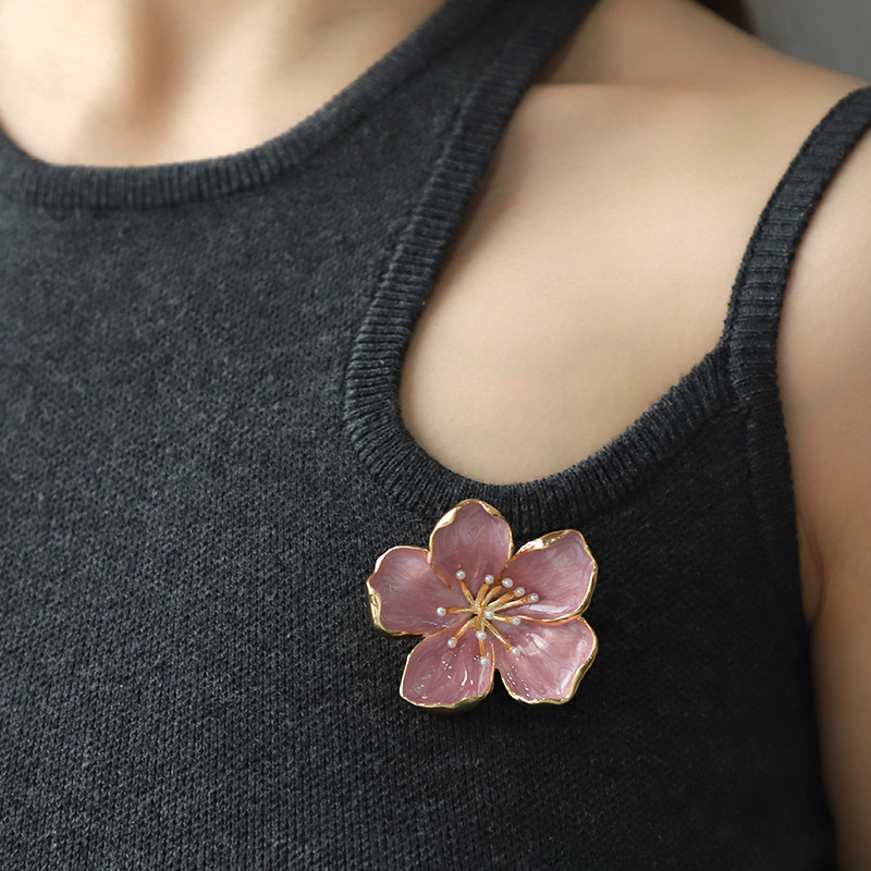 火鸡羽毛胸针/花艺材料毛绒/婚纱立体花胸花/鞋头花/珍珠产品图