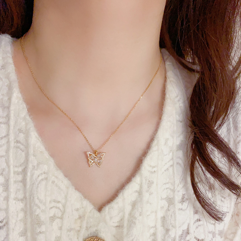 French fashion, light luxury, ultra-sparkling, micro-inlaid zircon butterfly pendant necklace, a niche and versatile design with a sense of collarbone chain accessory Application Scenario