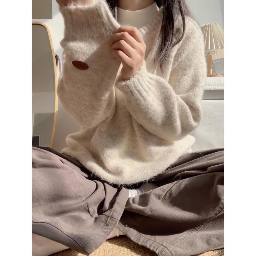 Large-sized thickened soft and sticky sweater for women, semi-open-neck button knitted sweater for autumn and winter, loose inner layer with long-sleeved lazy top Specification image