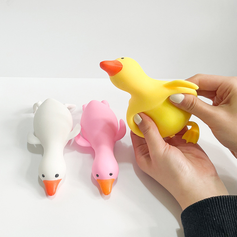 The duck for stress relief, the white goose for fun and release, and the cute little yellow duck for children and students to relieve stress and play tricks Specification image