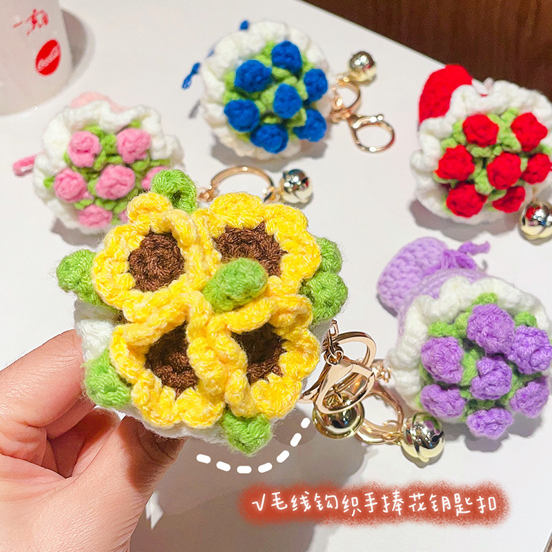 Woolen hand-held bouquet sunflower keychain pendant, artificial rose hand-crocheted ins-style bag hanging accessory details Picture